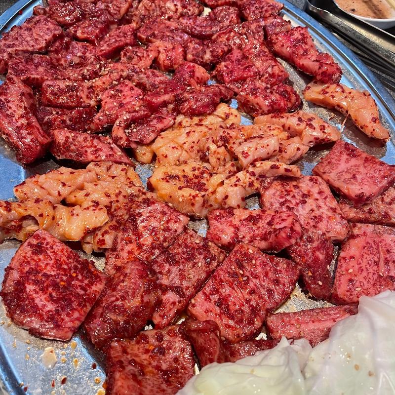 ロース、ハラミ、ミノ、山カルビ　辛口(牛車)