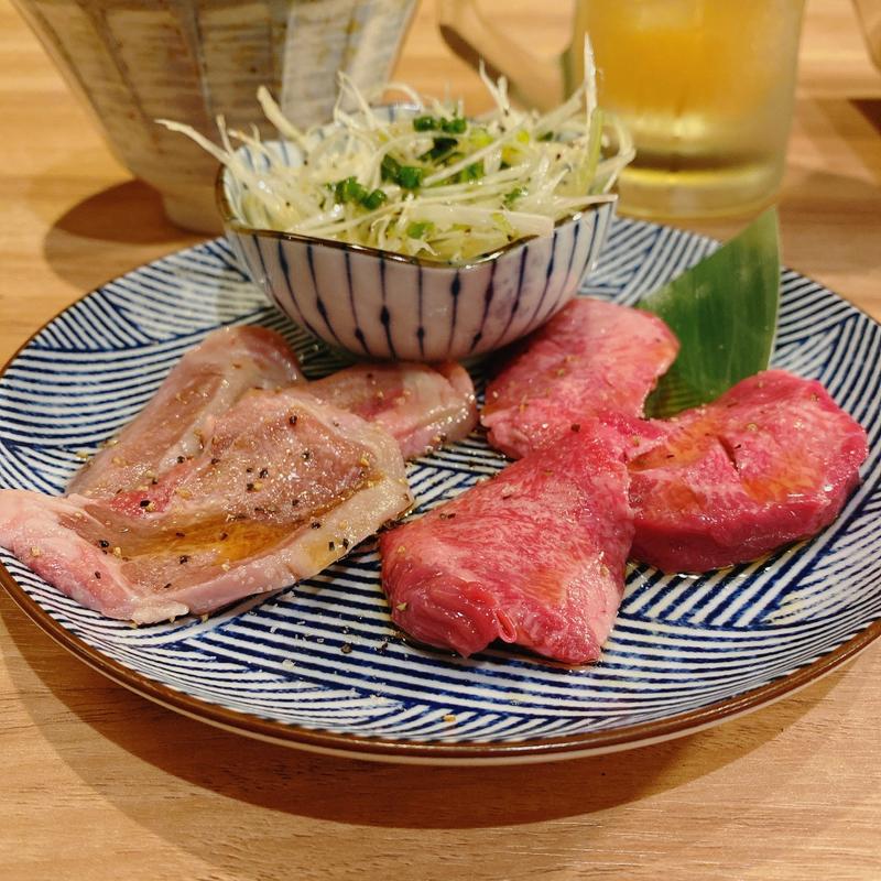 厚切りタン食べ比べ(焼肉ホルモン 本山園)