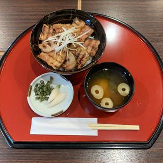 豚丼X カルビ(日本料理 この花)