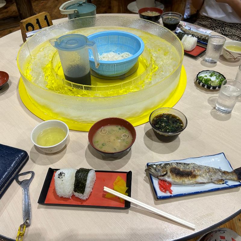 (指宿市営 唐船峡そうめん流し)