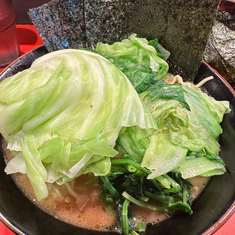 ラーメン中　キャベツ.レタス(横浜ラーメン斎藤家)