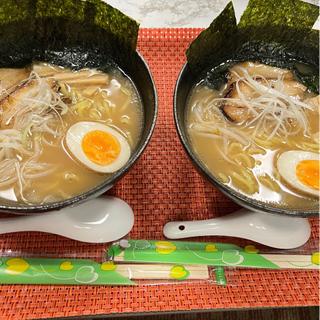 ラーメン(虹色の飛行船)