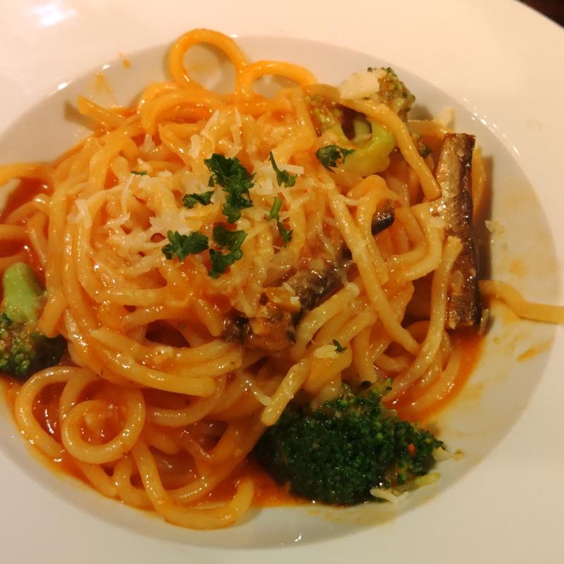 燻製オイルサーディンとブロッコリーのトマトソース(ピッツェリア・ダ・タサキ 金町店)