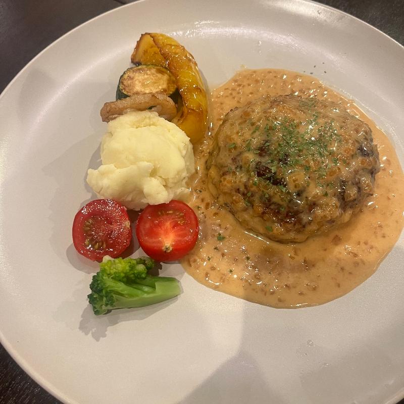 ナルトベースのやわらかハンバーグ(UZU cafe)