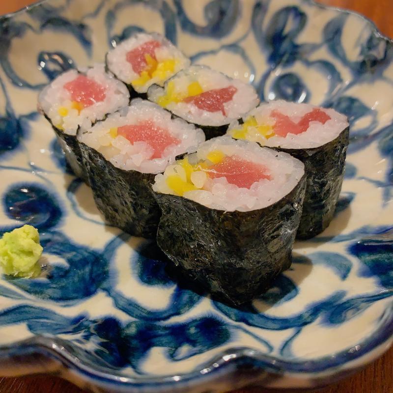 沢庵と鮪の巻き寿司(こがね)