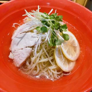 瀬戸内レモン冷麺(串焼＆チャイニーズバル 八香閣（はっこうかく）)