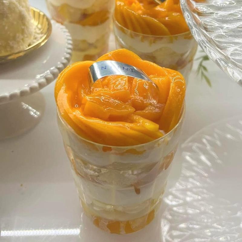 マンゴーのショートケーキパフェ(INFINI(アンフィニ))