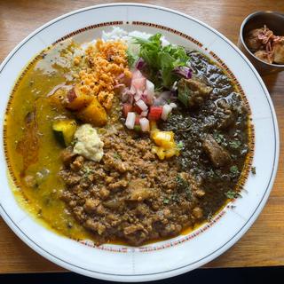 (カリー＆ナイス カトゥール （CURRY＆NICE カトゥール）)