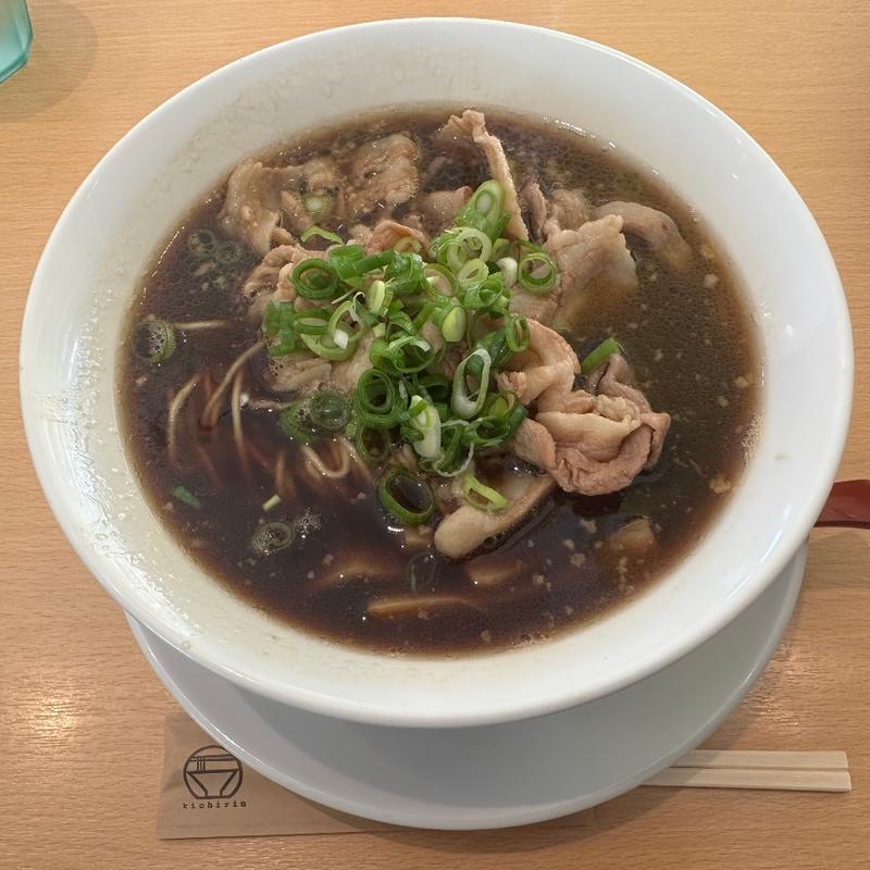 肉そば(らぁ麺食堂 吉凛)