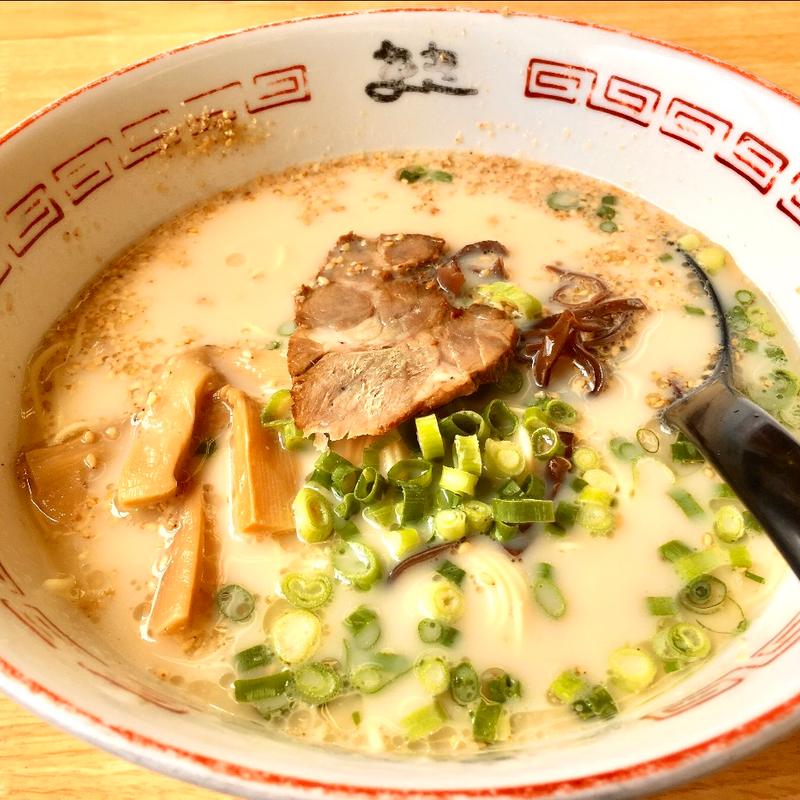 長浜ラーメン(長浜ラーメン まき 平和店)