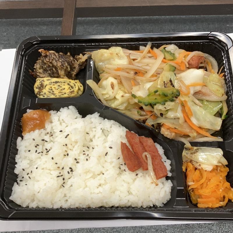 日替わりチャンプルー弁当(新垣家 )