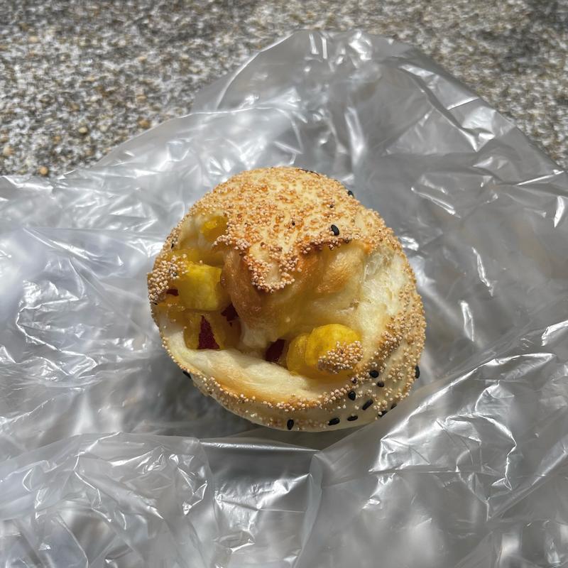 お芋ロール(bakery.meister)