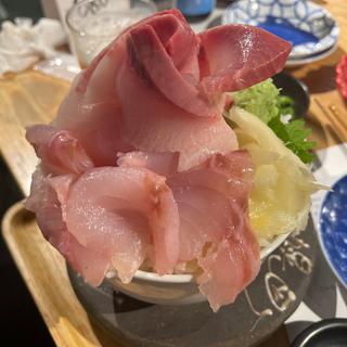 海鮮丼(シハチ鮮魚店 狸COMICHI店)