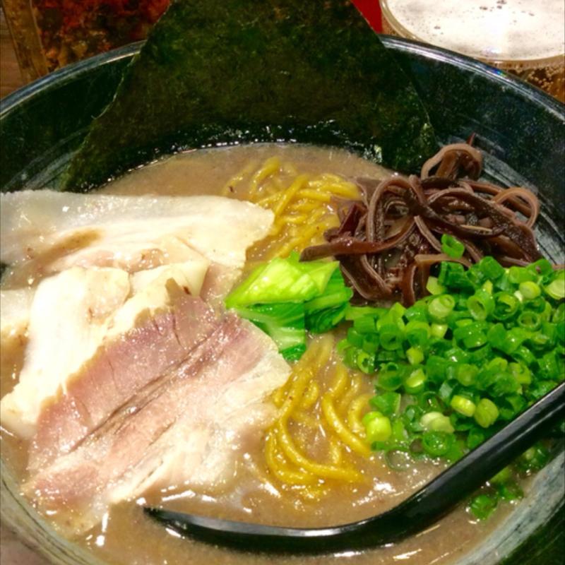 極濃豚骨ラーメン(極濃豚骨 らーめん小僧)