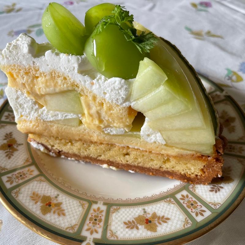 静岡メロンとシャインマスカットのタルト(ア・メルベイユ)