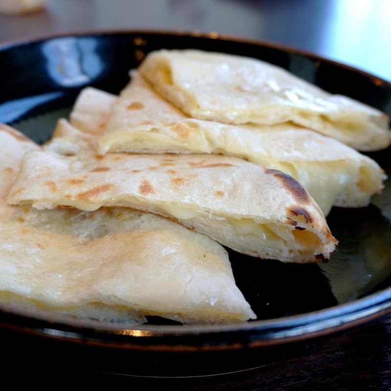 チーズナン(インド食堂 ムランカリー)