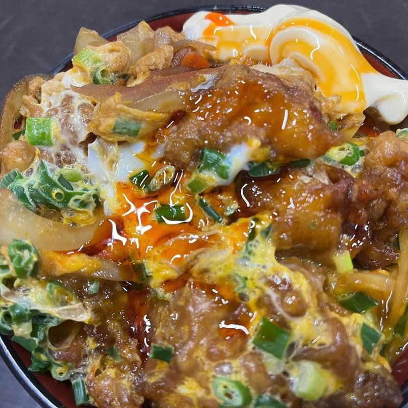 唐揚げ丼(八起食堂)