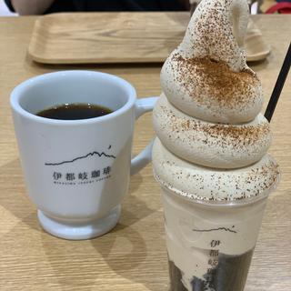 コーヒーソフトクリーム(伊都岐珈琲 LECT店)