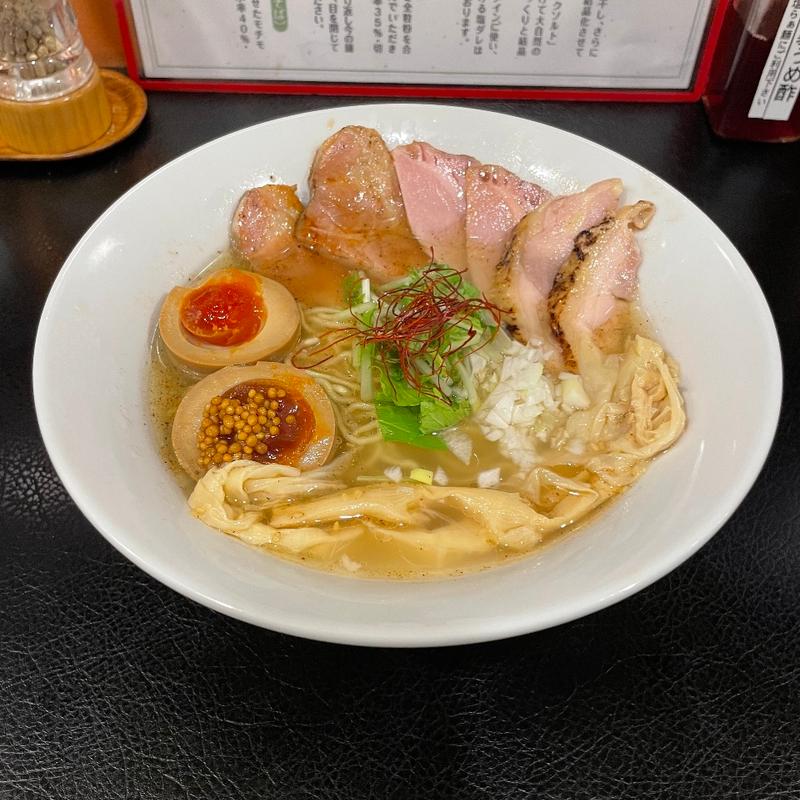 全部のせ金色塩らぁめん(麺屋宗 高田馬場本店)