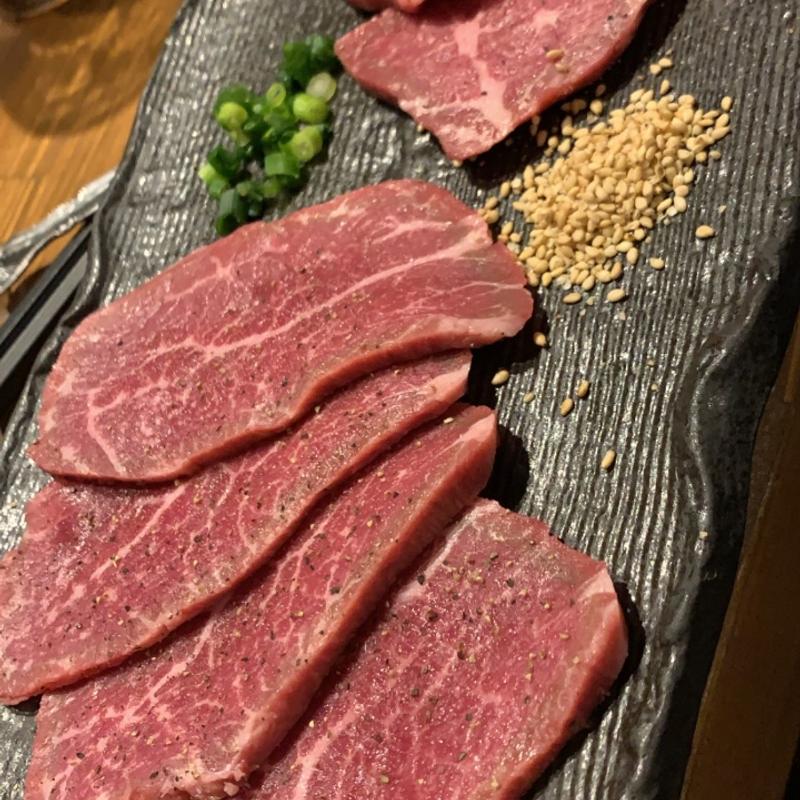 タン(赤身焼肉のカリスマ 牛恋 新宿店)