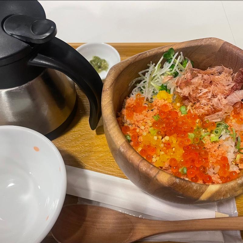 鮭といくらの北海ごはん(こめらく 足柄サービスエリア店 )