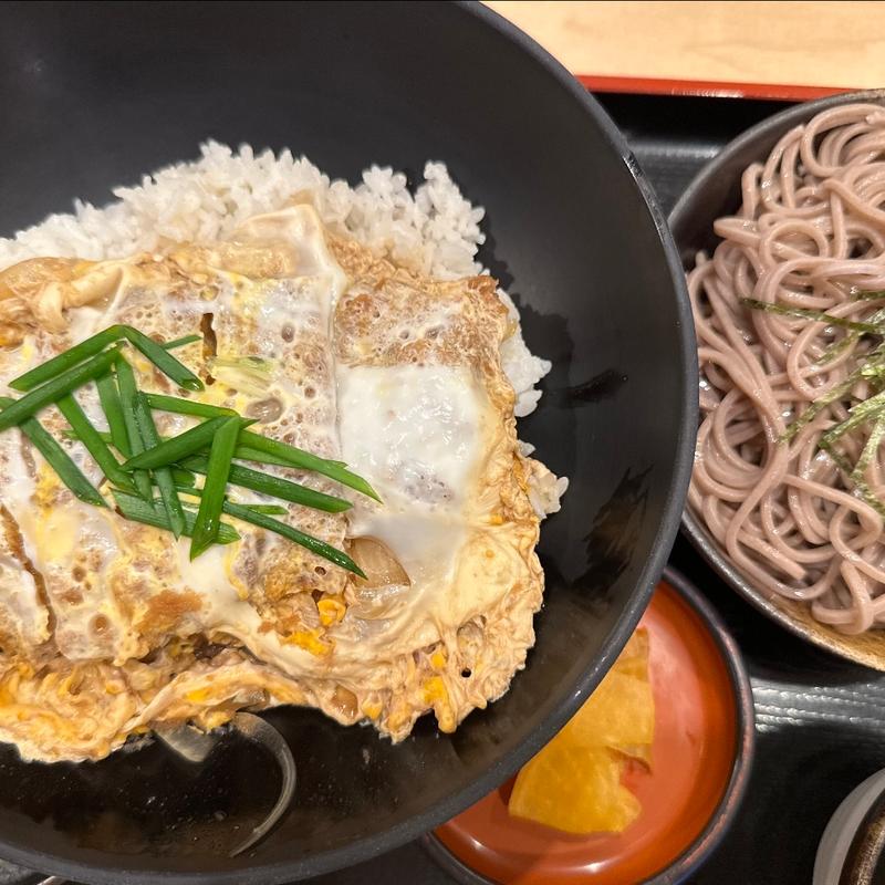 カツ丼セット(そばダイニング こしの)