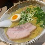 塩らぁめん 大盛 味付玉子半分増し(麺や けせらせら)