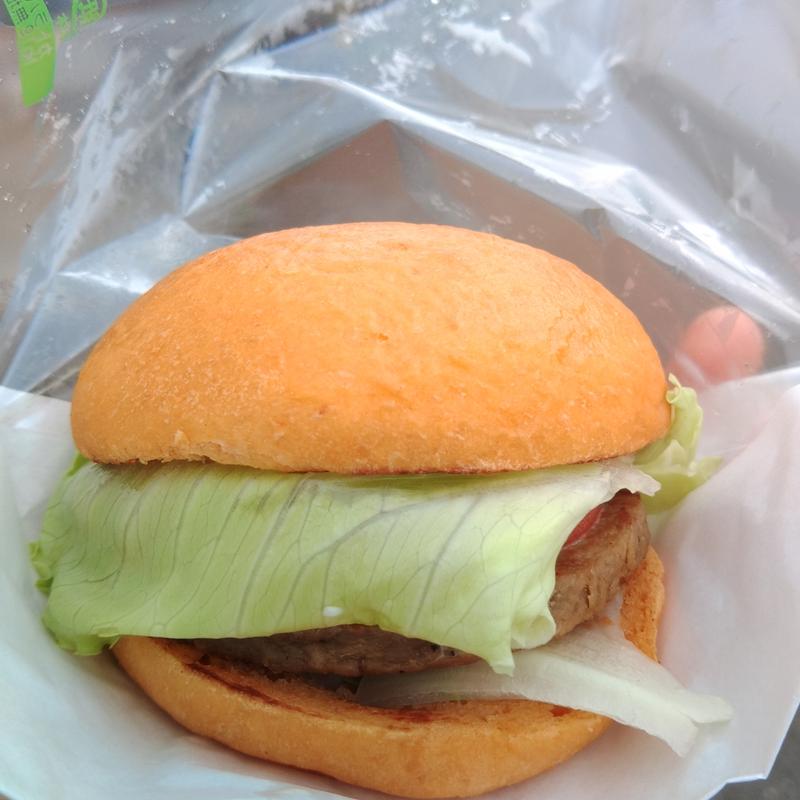 トマトバーガー(夢・なるせ直売所)