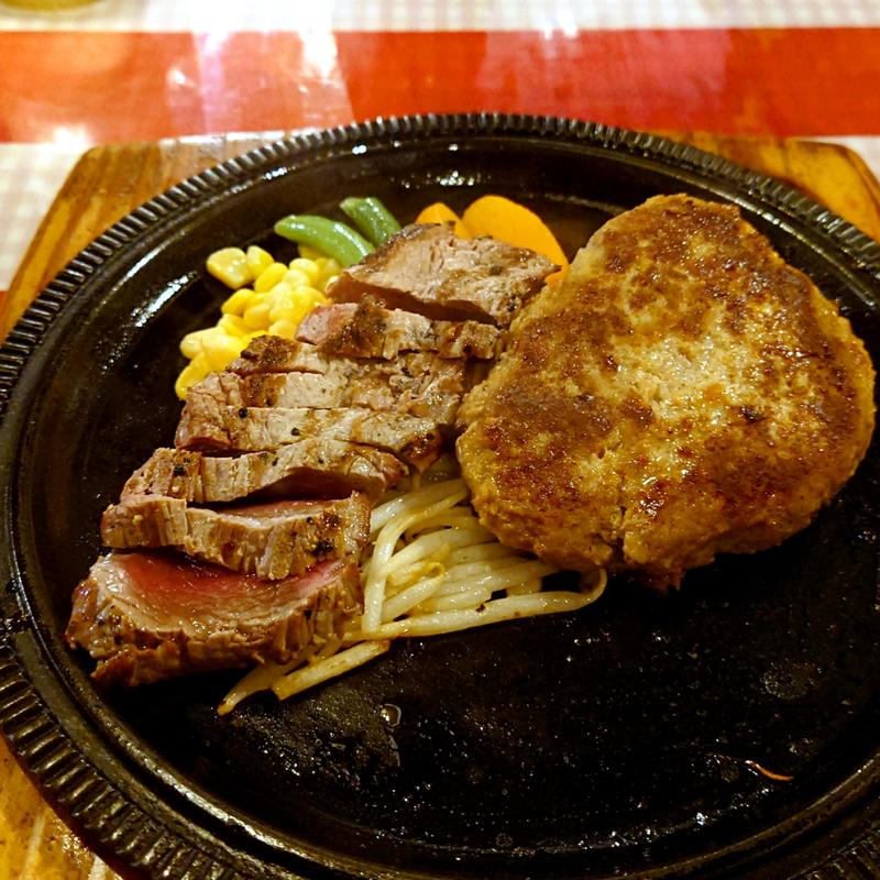 ハンバーグ＆カントリーステーキランチ(ステーキ屋 Redman レッドマン 麦野店)