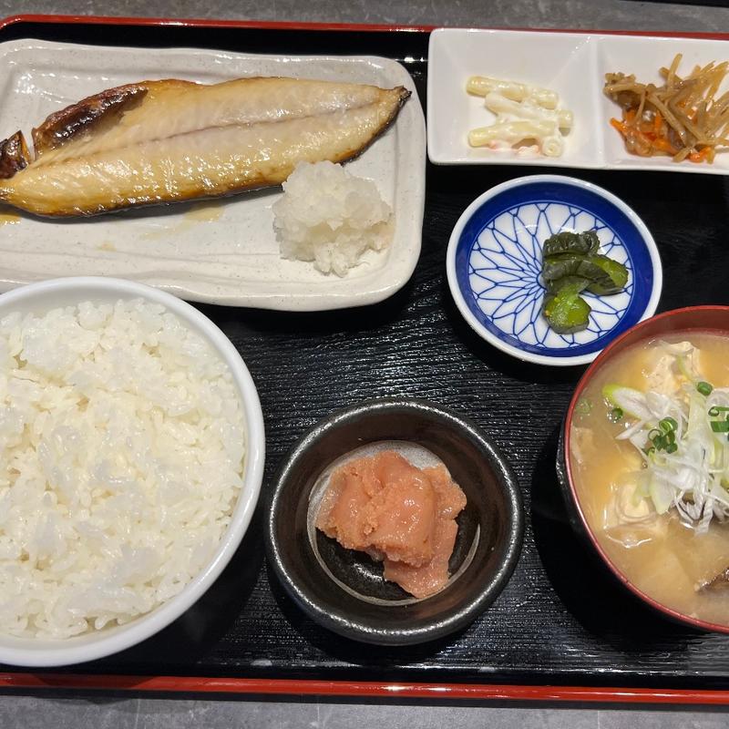 サバ定食：明太子　豚汁変更(酒と飯　たまる食堂)