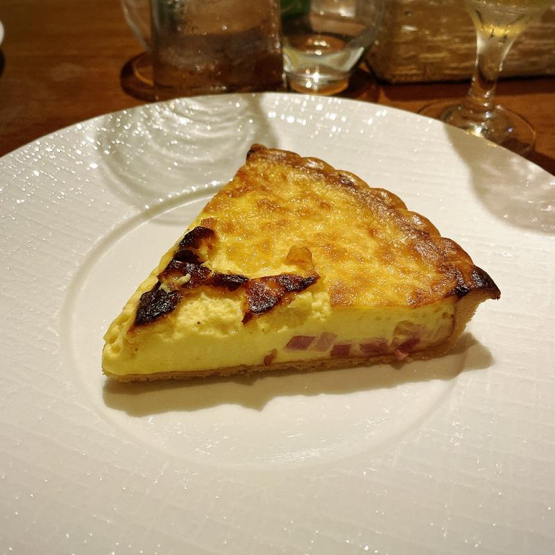 キッシュロレーヌ(ビストロ バー ア ヴァン コダマ)