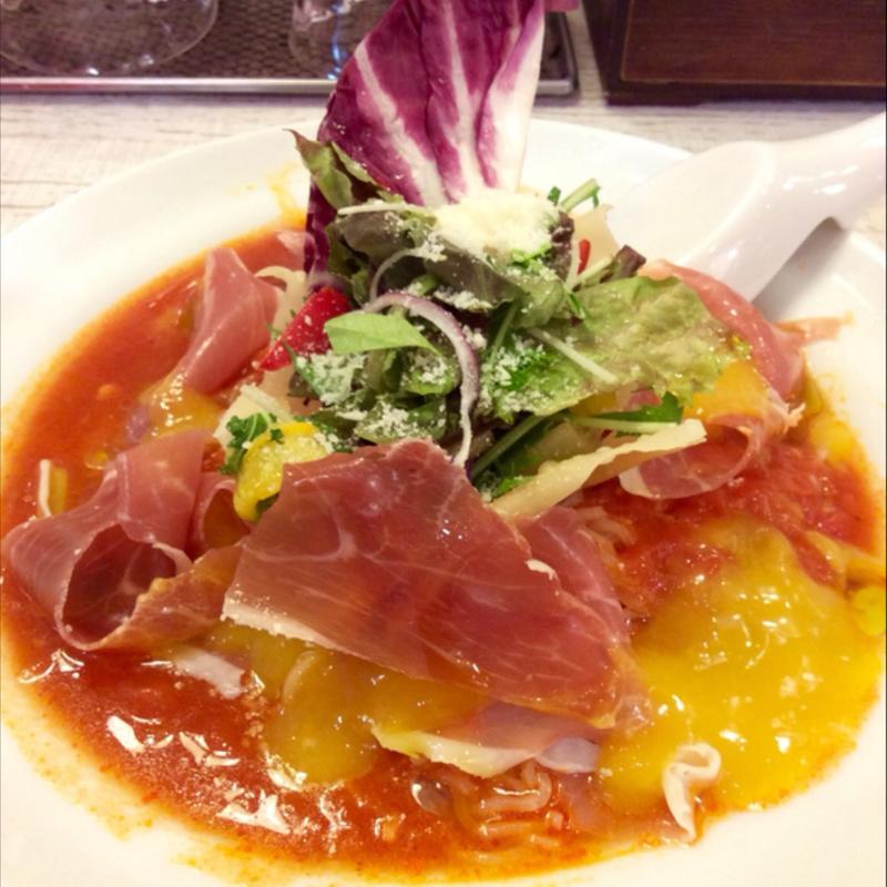 マンゴーと生ハムの欲張りトマト冷麺(太陽のトマト麺 福島駅前支店)