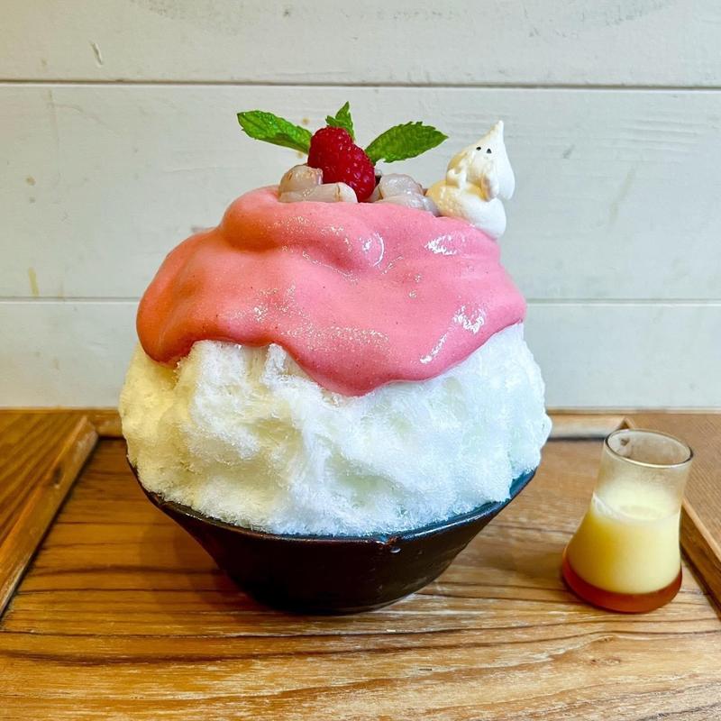 ライチフランボワーズ氷(新宿かき氷専門店 ＊氷おばけ＊)