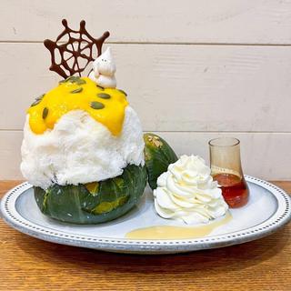 坊ちゃんかぼちゃプリンのジャックオーランタン氷(新宿かき氷専門店 ＊氷おばけ＊)