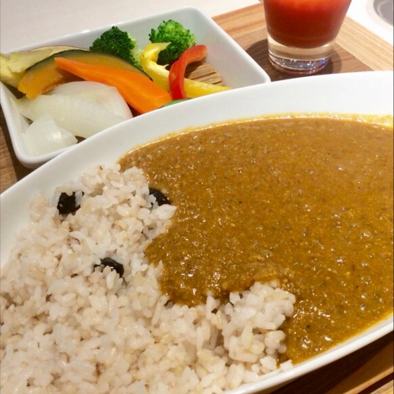 七種の色どり野菜カレー(ベジフル)