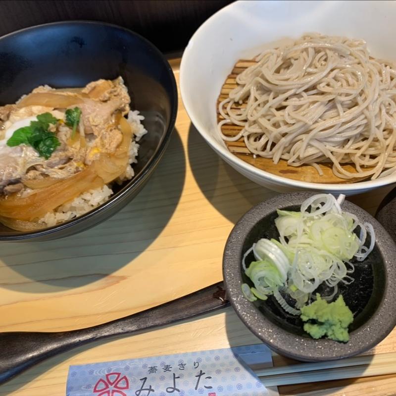 親子丼セット(蕎麦きり みよた 青山本店)