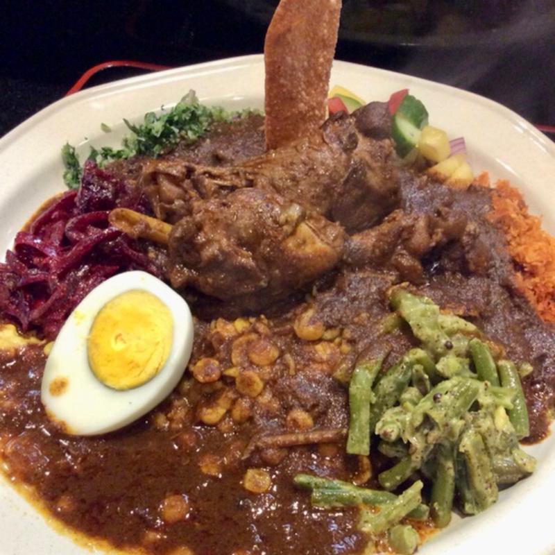 NUWARAプレート(チキン)(NUWARA KADE（ヌワラ カデ） )