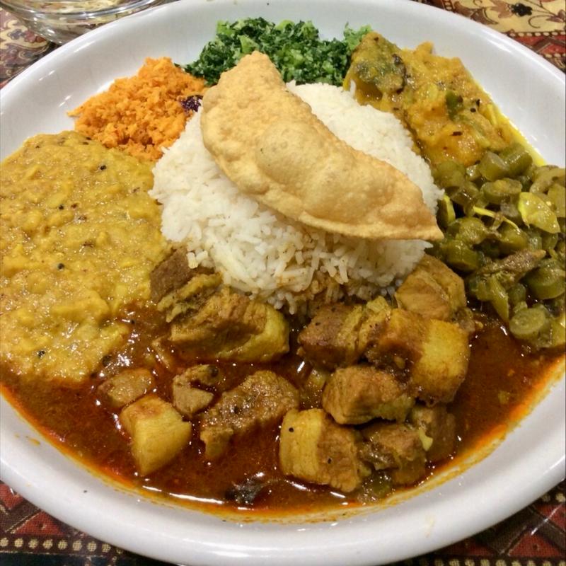 アンブラ(ポークカレー＋バスマティライス)(セイロンカリー)