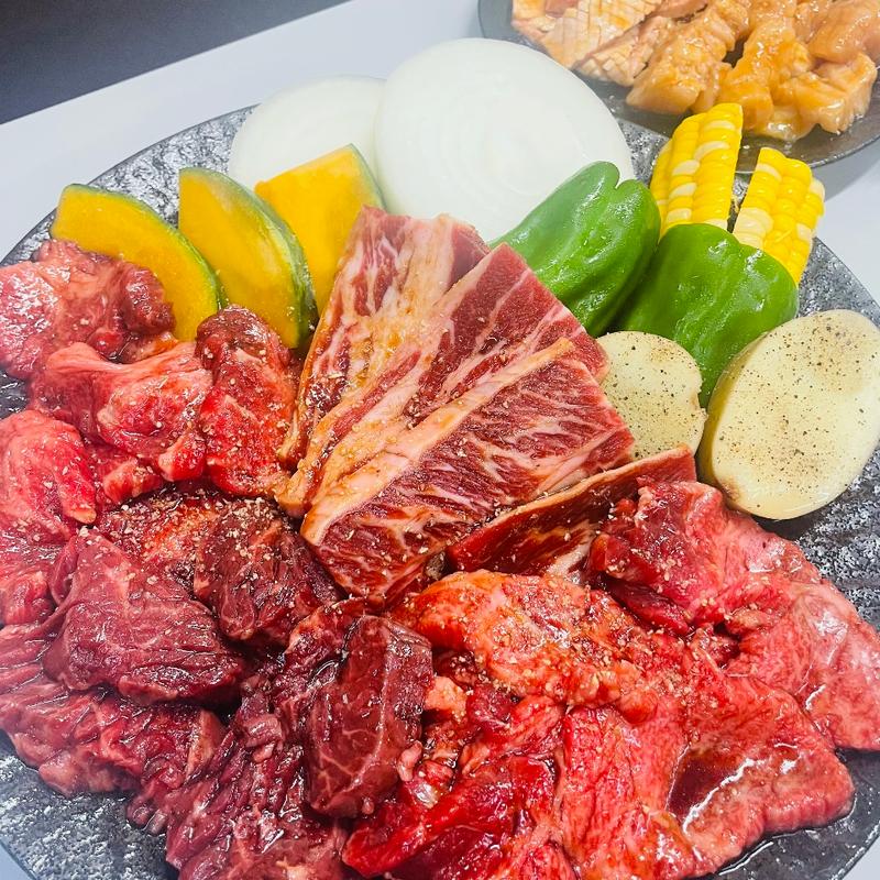 焼肉盛り合わせ3〜4人前(炭火焼肉 山家)