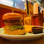 Cheddar Cheese Burger(Louis Hamburger Restaurant ルイス ハンバーガーレストラン)