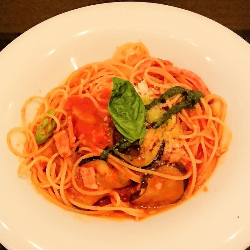 茄子とベーコンのトマトソース“スパゲッティ”(GRATIA (グラティア))