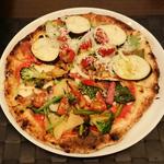 生茄子と夏野菜＆具沢山のカプリチョーザ 釜焼きピッツァ(ハーフ＆ハーフ)(GRATIA (グラティア))