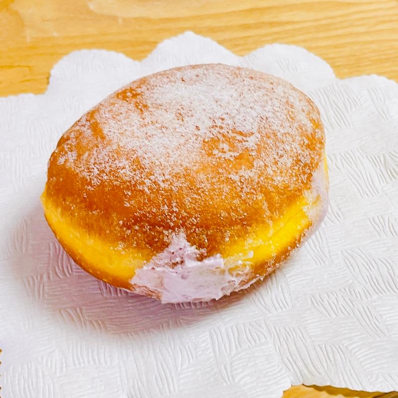 ブリオッシュ生ドーナツ　ブルーベリーヨーグルトホイップ(石窯パン工房サンメリー朝霞店)