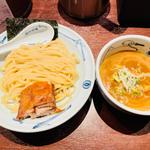濃厚つけ麺(麺屋武蔵 新宿本店 （めんやむさし）)