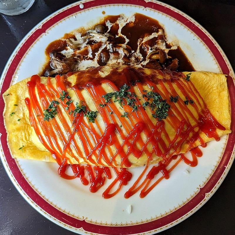 ドライカレーのオムライス 大盛(Trevis)