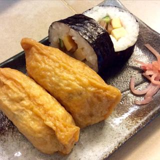 寿司定食の助六寿司(南海そば 天王寺店)