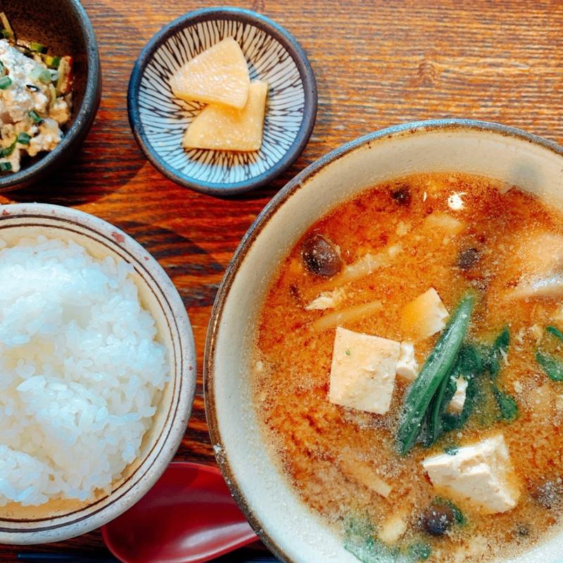 具だくさん味噌汁(味噌めしや まるたま)