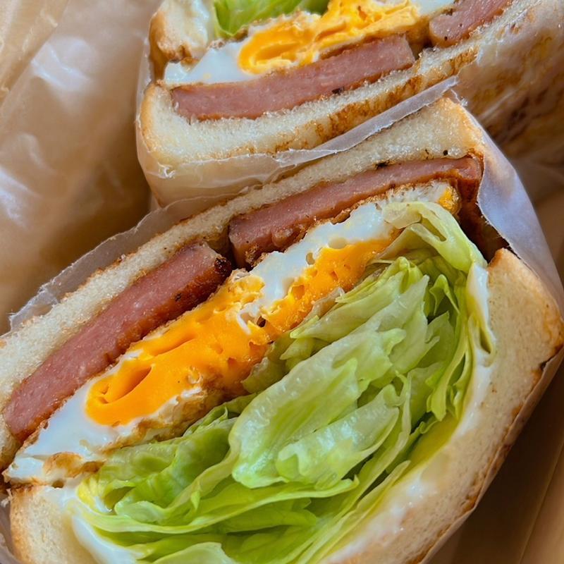 SPAM EGG SAND(スパムエッグサンド)(ザ ブロス サンドイッチ スタンド （The Bros SANDWICH STAND）)