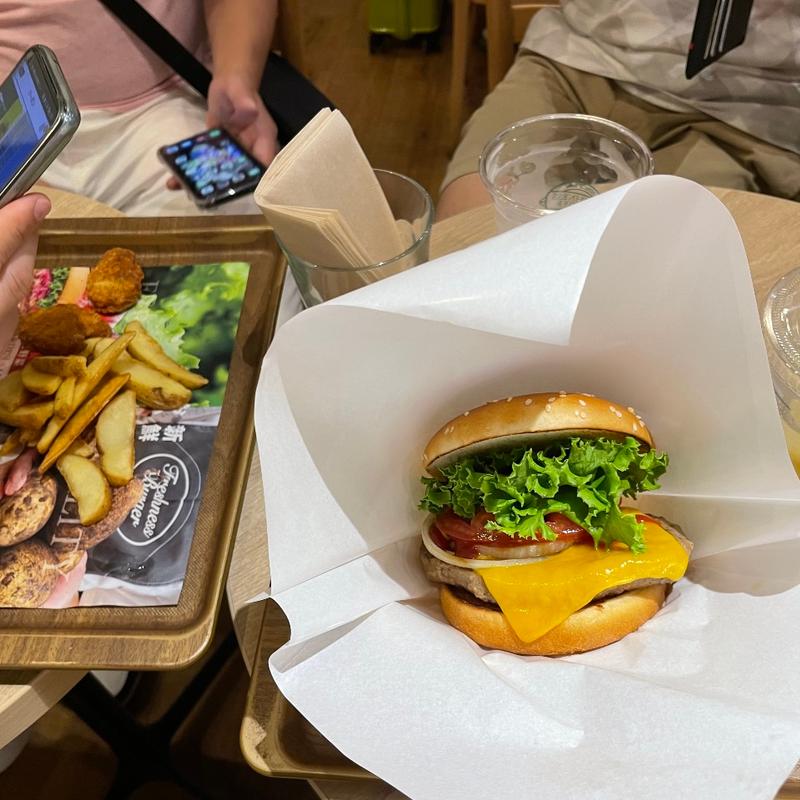 クラシックチーズバーガー(フレッシュネスバーガー新宿3丁目)