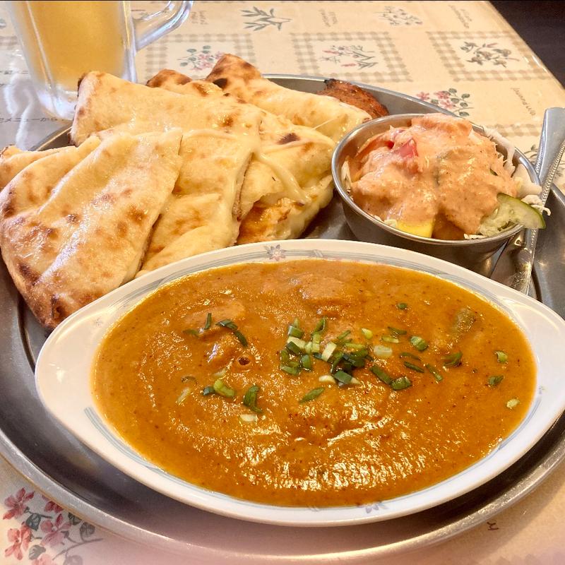 Bランチ(ソフトドリンク→生ビール、ナン→チーズナン)(ドルーガ バァワニ)